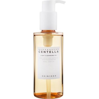 Гідрофільна олія з центеллою SKIN1004 Madagascar Centella Light Cleansing Oil в каталозі BeautyMuse